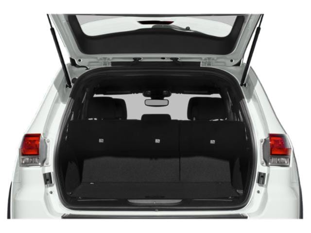 15 thumbnail image of  2019 Jeep Grand Cherokee Altitude