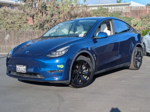 1 image of 2022 Tesla Model Y Long Range