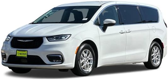 2023 Chrysler Pacifica Touring L's photo