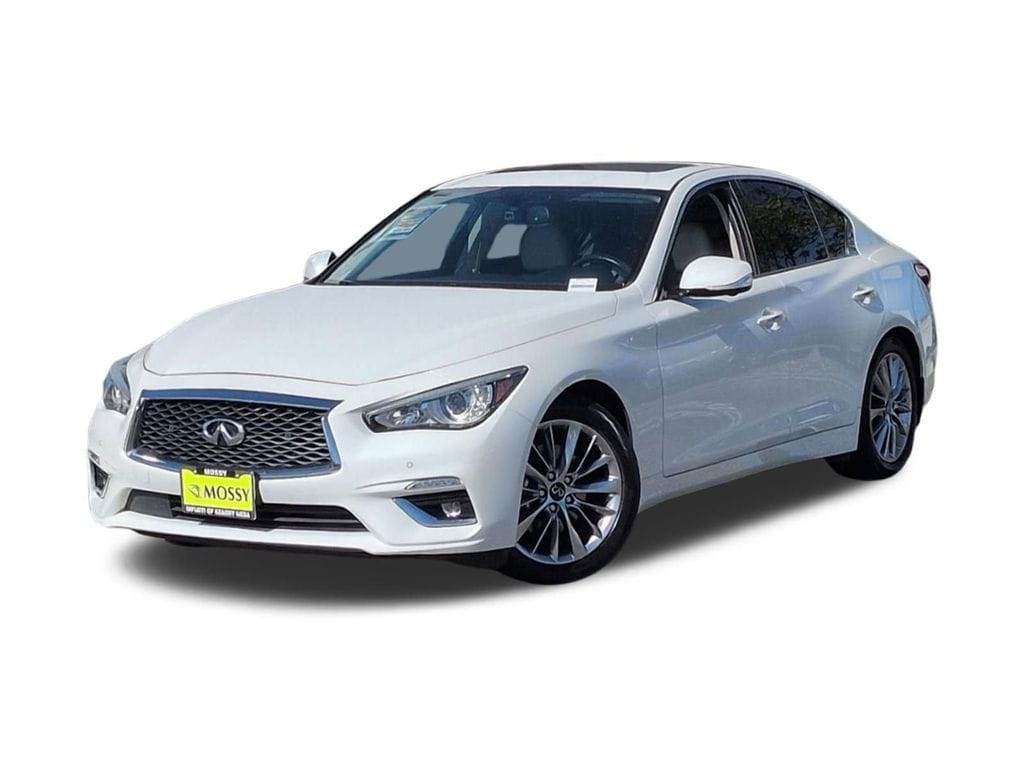 2023 INFINITI Q50 LUXE