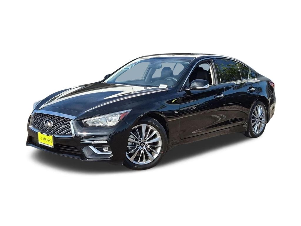 2023 INFINITI Q50 LUXE
