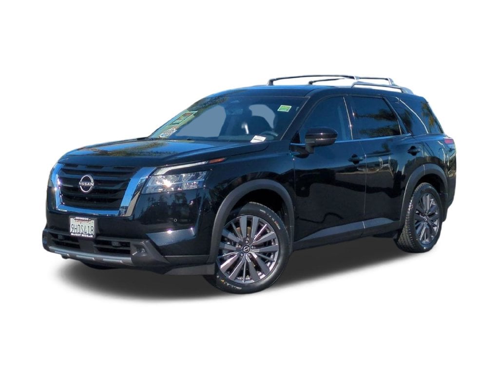 1 thumbnail image of  2023 Nissan Pathfinder SL