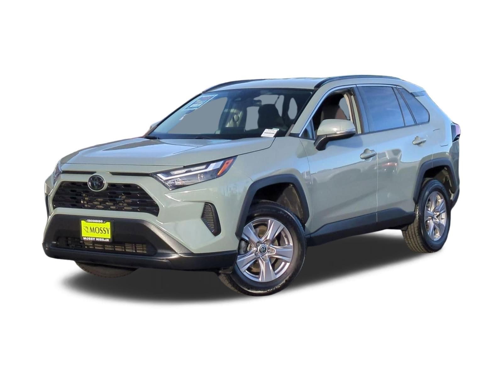 1 imagen en miniatura de 2023 Toyota RAV4 XLE