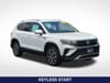2 thumbnail image of  2023 Volkswagen Taos 1.5T SE