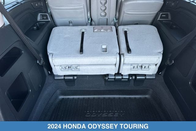 2024 Honda Odyssey Touring - Photo 13