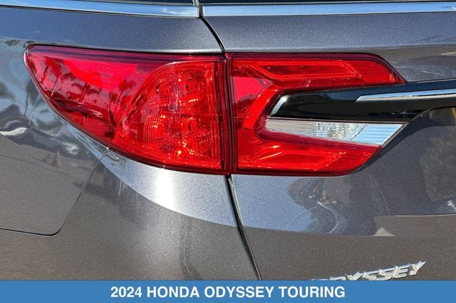 2024 Honda Odyssey Touring - Photo 26