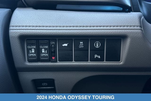 2024 Honda Odyssey Touring - Photo 28