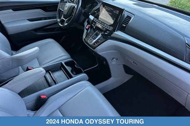2024 Honda Odyssey Touring - Photo 14