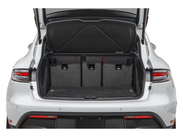11 thumbnail image of  2024 Porsche Macan