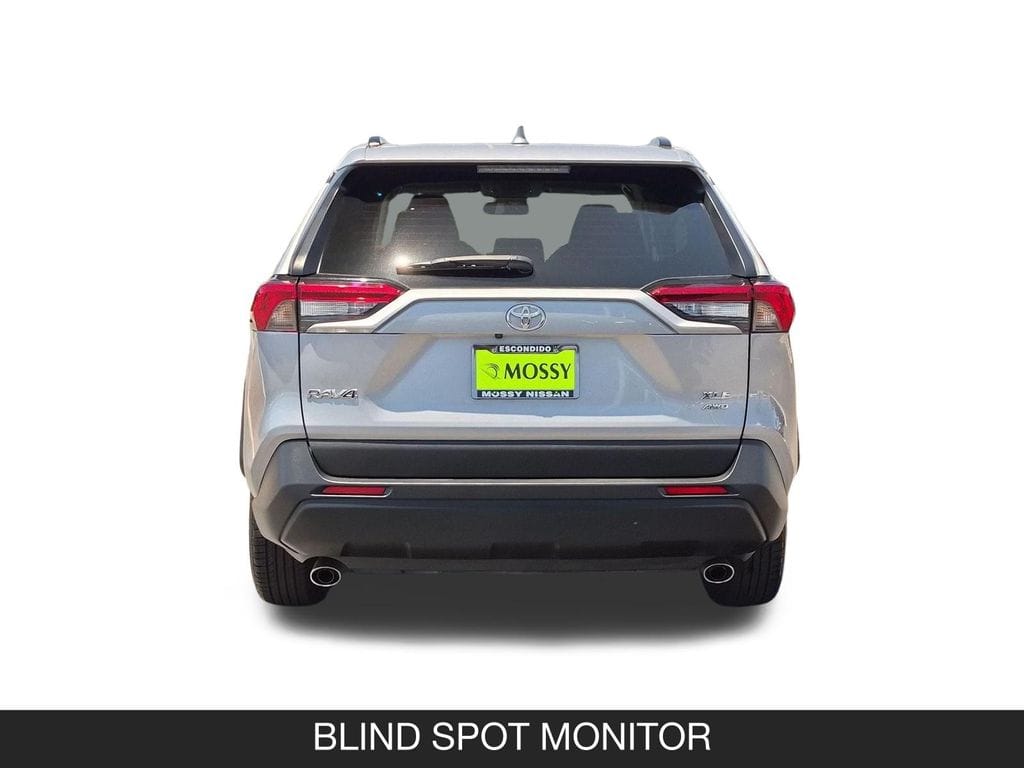 2024 Toyota RAV4 XLE - Photo 8