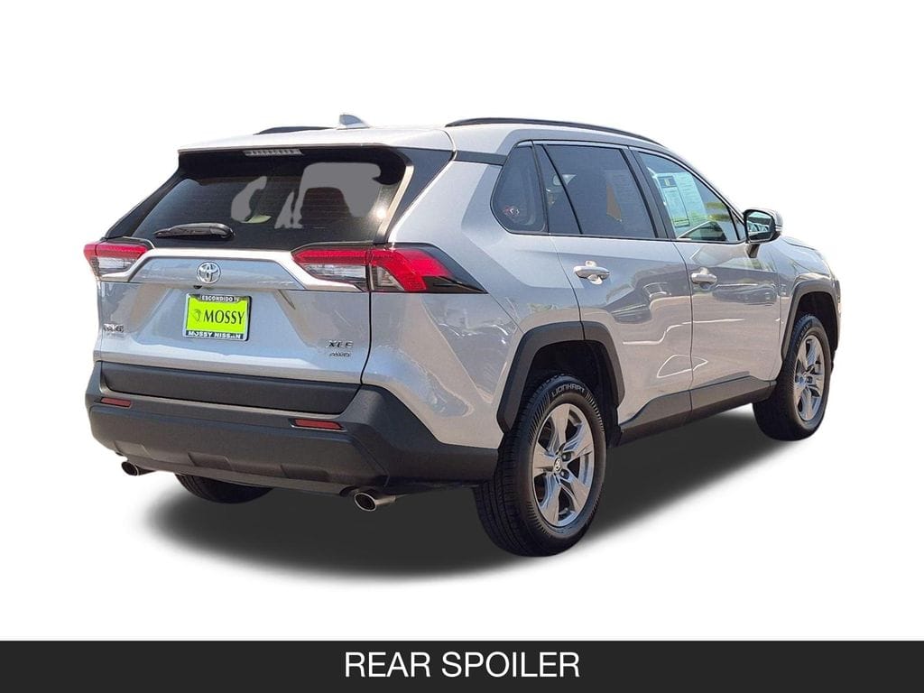 2024 Toyota RAV4 XLE - Photo 9
