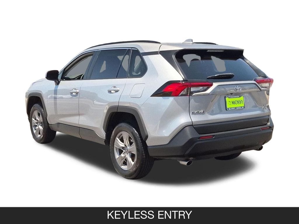 2024 Toyota RAV4 XLE - Photo 7