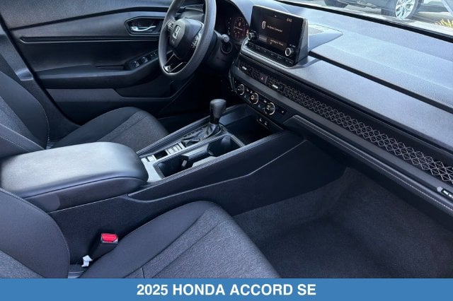 2025 Honda Accord SE - Photo 18