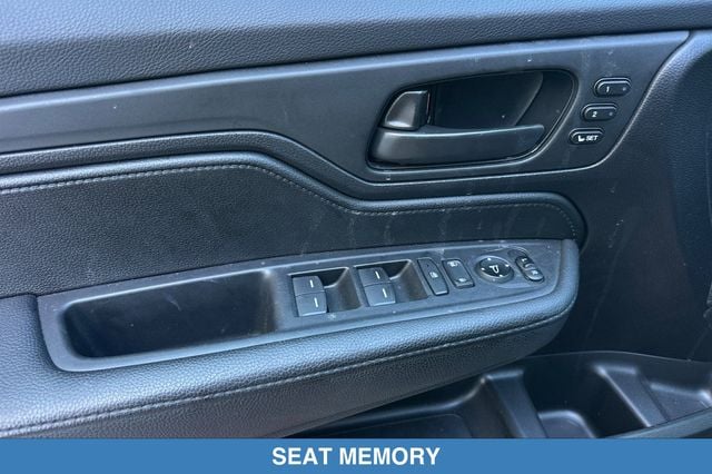 2025 Honda Odyssey EX-L - Photo 13