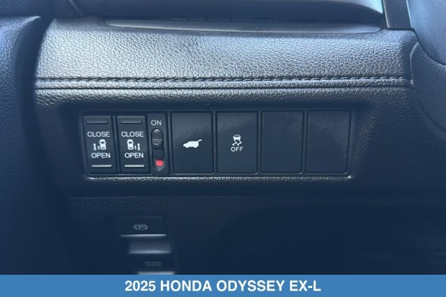 2025 Honda Odyssey EX-L - Photo 32