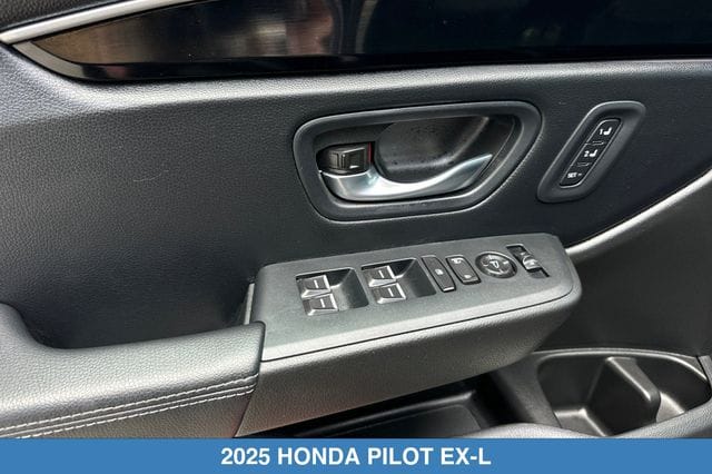 2025 Honda Pilot EX-L - Photo 13