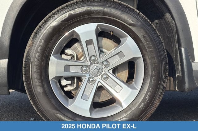 2025 Honda Pilot EX-L - Photo 30