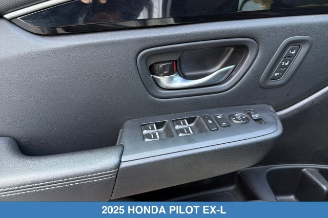 2025 Honda Pilot EX-L - Photo 13