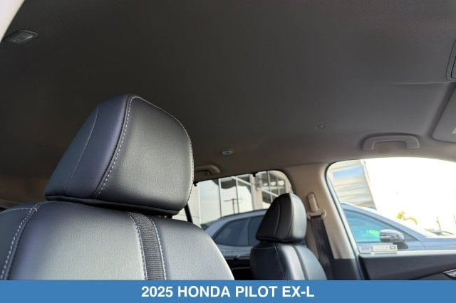 2025 Honda Pilot EX-L - Photo 21