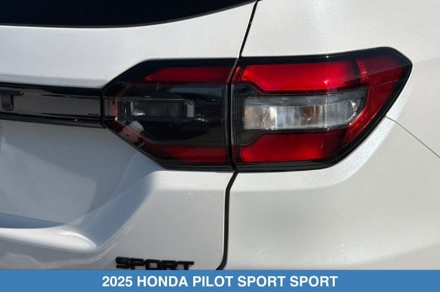 2025 Honda Pilot Sport - Photo 31