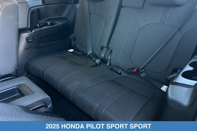 2025 Honda Pilot Sport - Photo 18