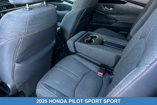 2025 Honda Pilot Sport - Photo 14