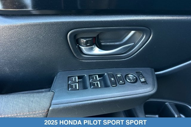 2025 Honda Pilot Sport - Photo 13