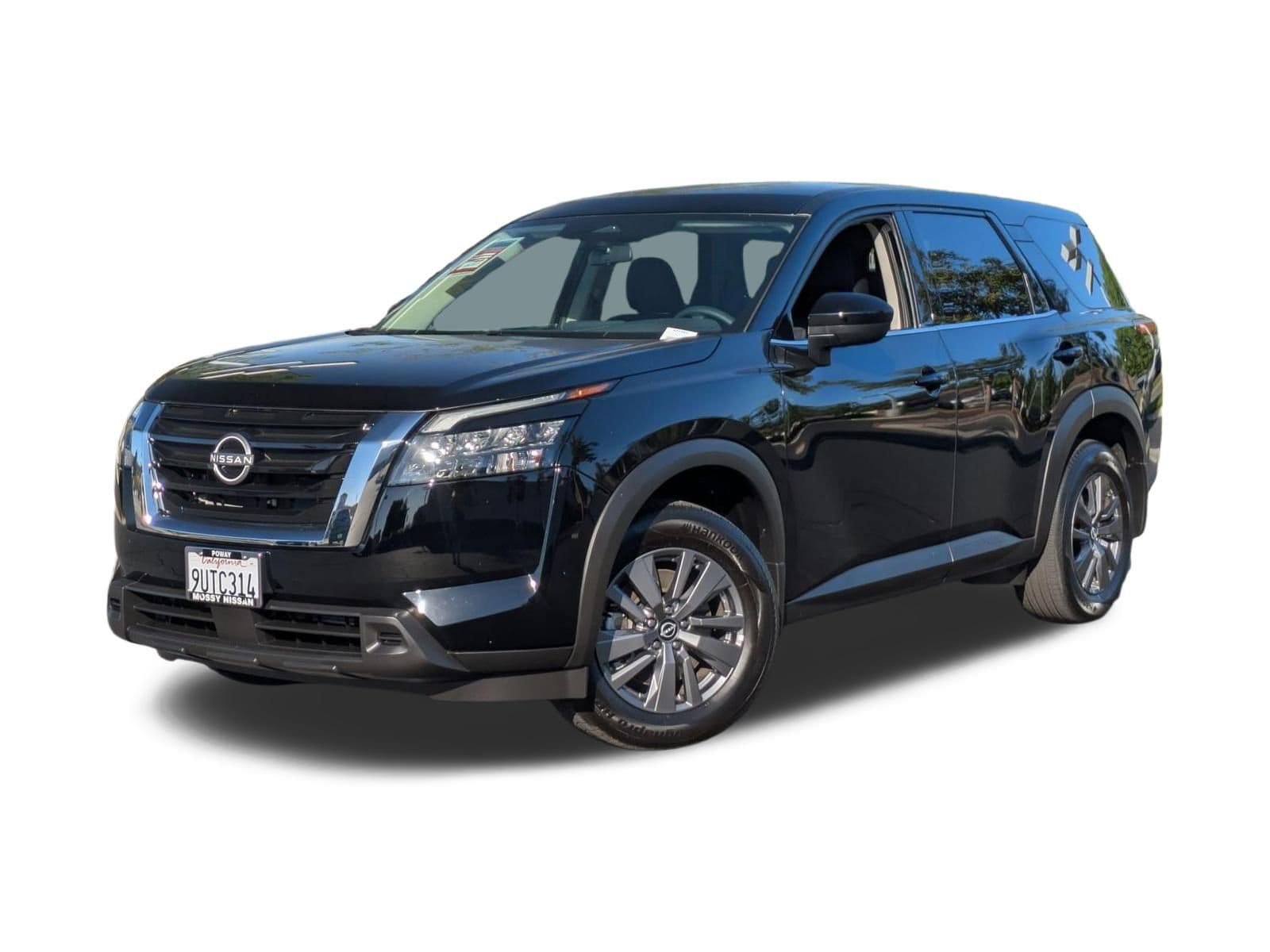 2025 Nissan Pathfinder S