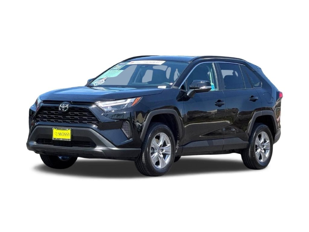 1 imagen en miniatura de 2025 Toyota RAV4 XLE