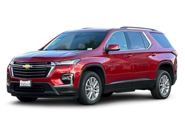 2 thumbnail image of  2023 Chevrolet Traverse LT