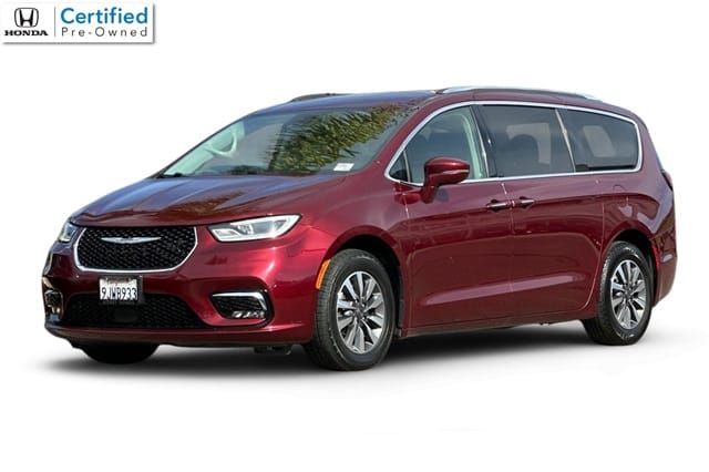 1 placeholder image of  2021 Chrysler Pacifica Touring L