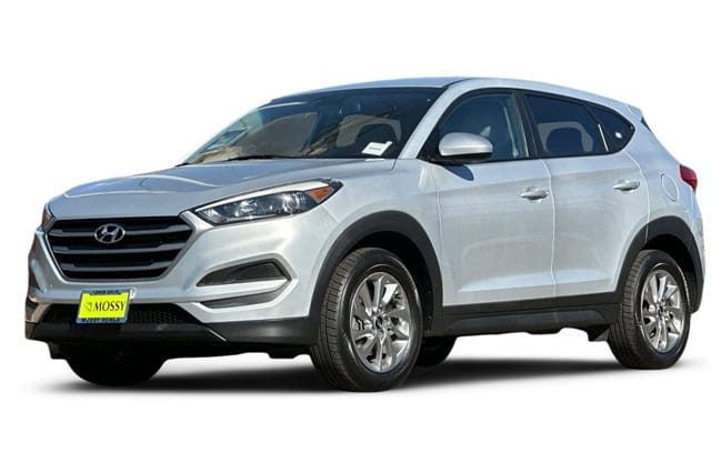 1 placeholder image of  2018 Hyundai Tucson SE
