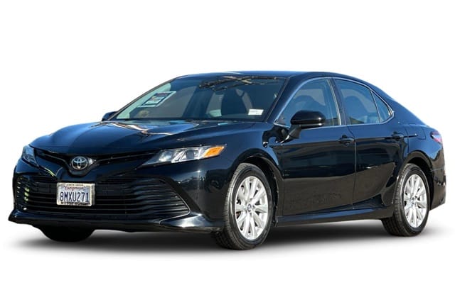 1 placeholder image of  2019 Toyota Camry LE
