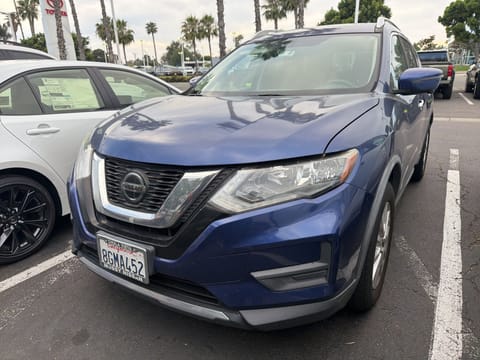 1 image of 2018 Nissan Rogue SV