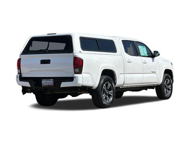 5 thumbnail image of  2019 Toyota Tacoma TRD Sport