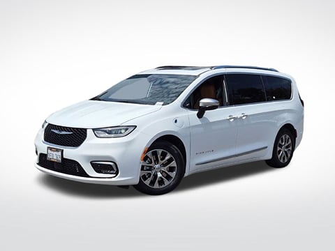 1 image of 2023 Chrysler Pacifica Hybrid Pinnacle