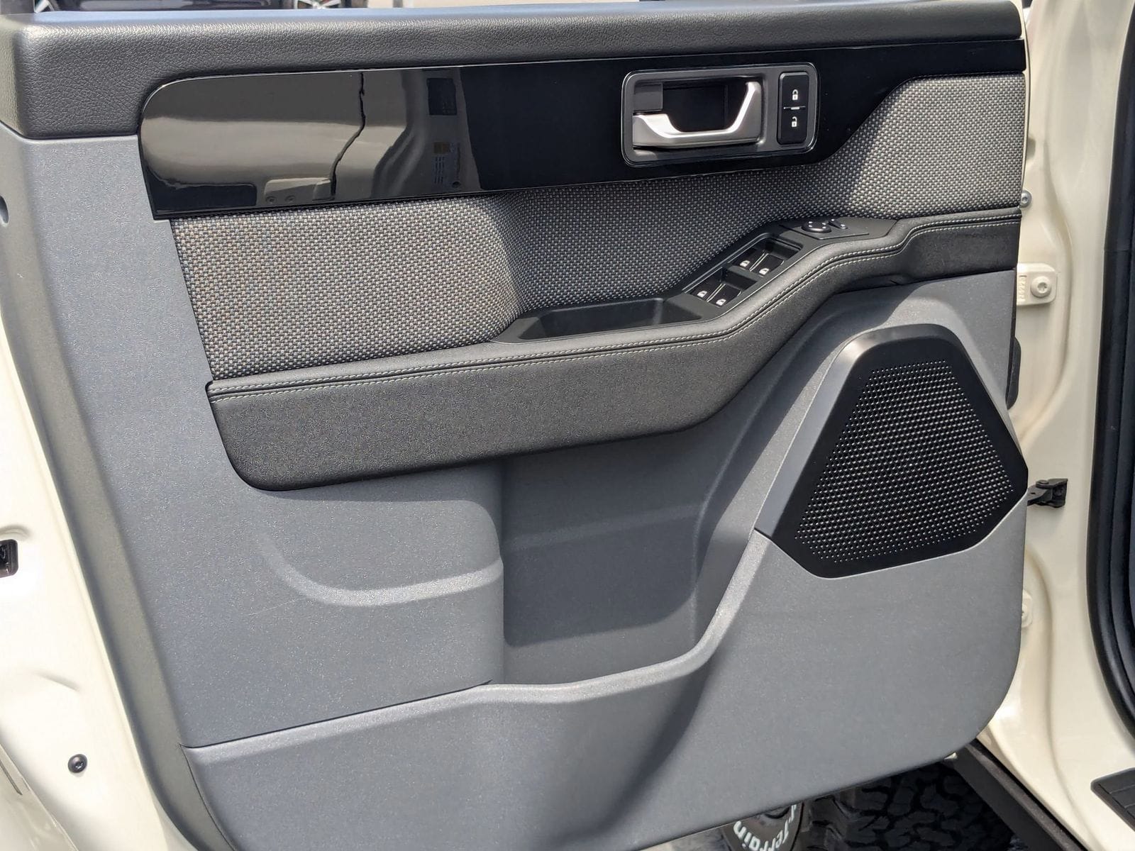 2024 INEOS Grenadier Base - Photo 11