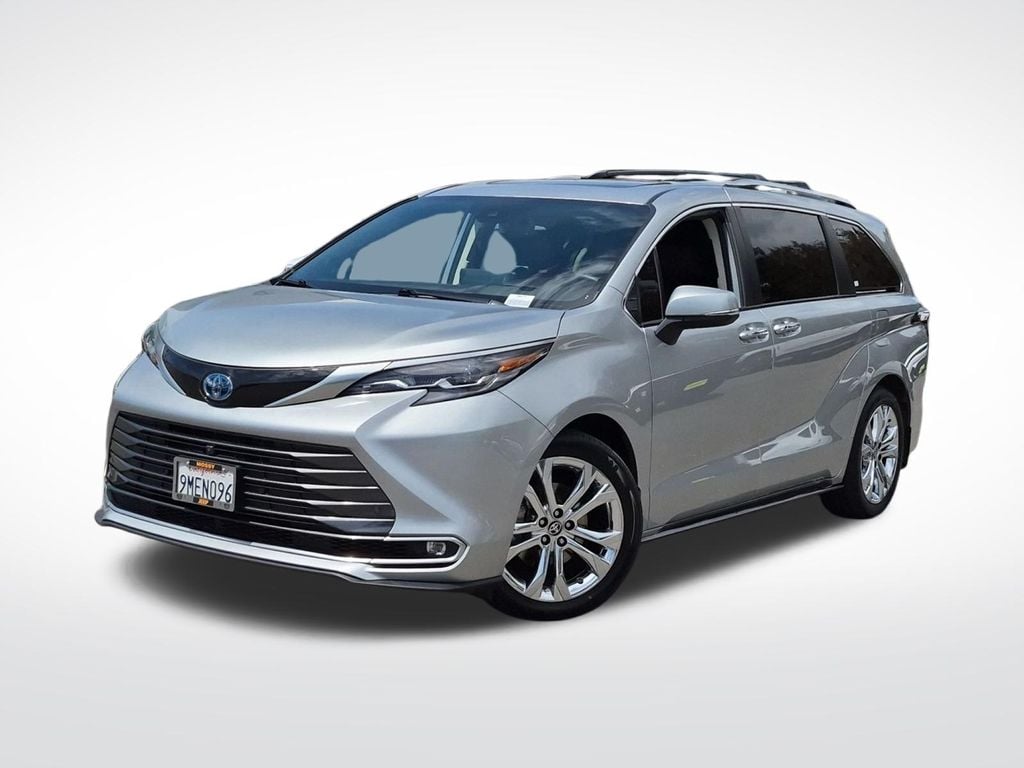 2024 Toyota Sienna Platinum
