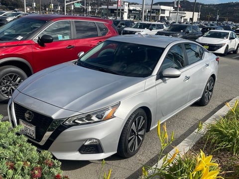 1 image of 2022 Nissan Altima 2.5 SV
