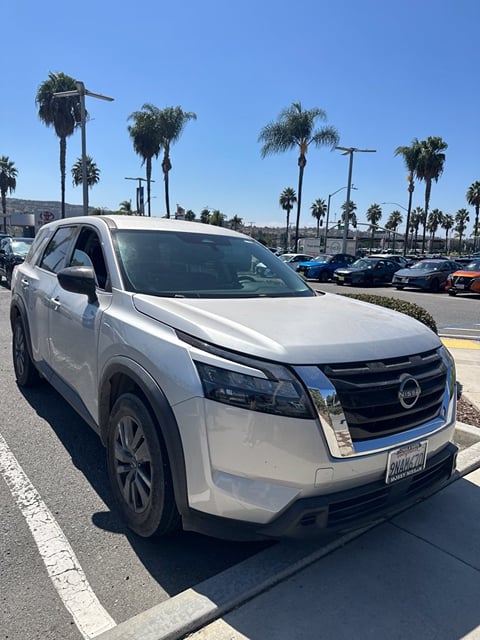 1 image of 2023 Nissan Pathfinder S