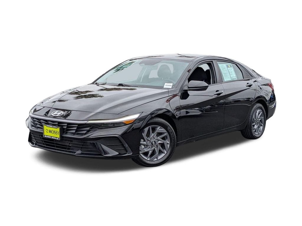 1 thumbnail image of  2024 Hyundai Elantra SEL