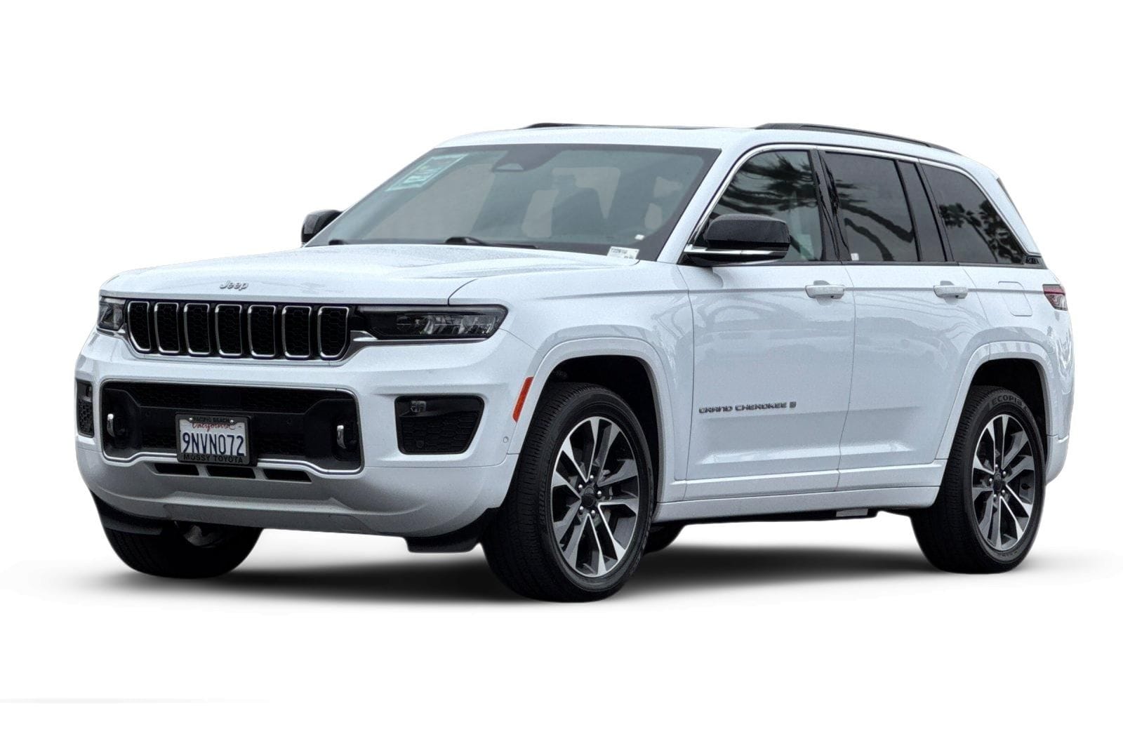 1 thumbnail image of  2024 Jeep Grand Cherokee Overland