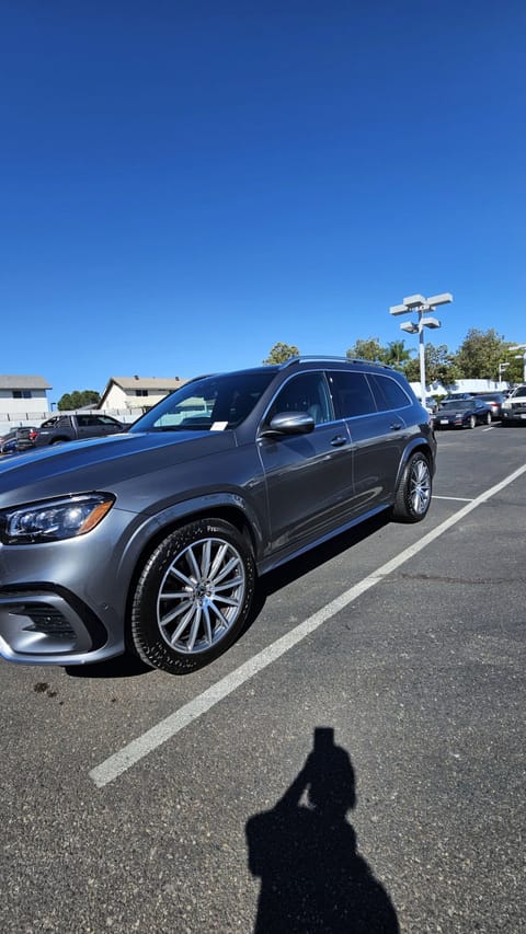 1 image of 2025 Mercedes-Benz Gls GLS 450