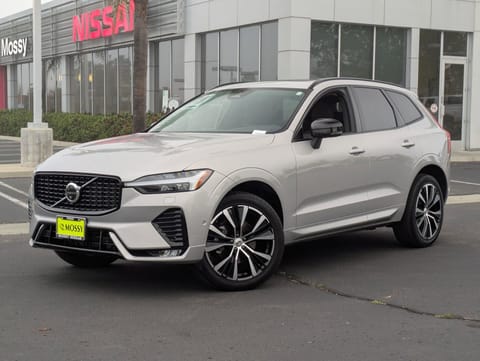 1 image of 2025 Volvo Xc60 Plus