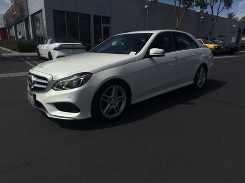 1 image of 2014 Mercedes-Benz E-Class E 350 Luxury