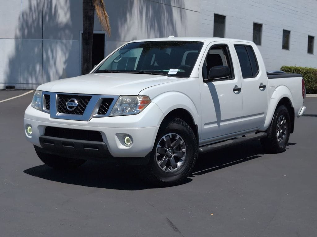 2016 Nissan Frontier 4.0 Desert Runner Crew Cab 4X2 AT's photo
