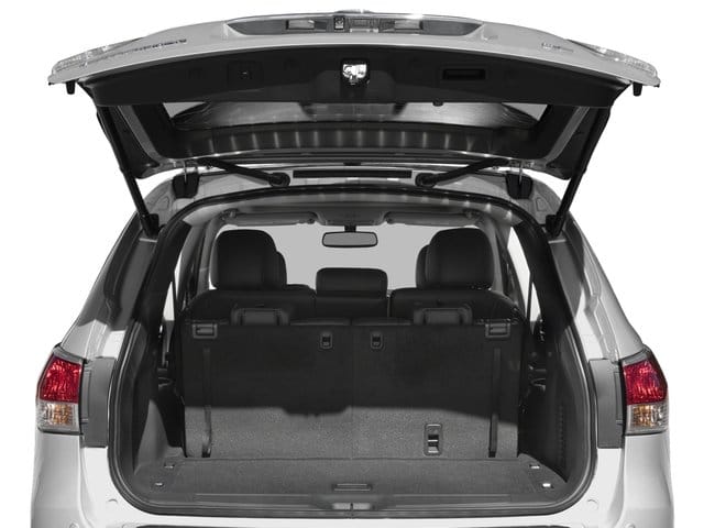 14 thumbnail image of  2016 Nissan Pathfinder SL