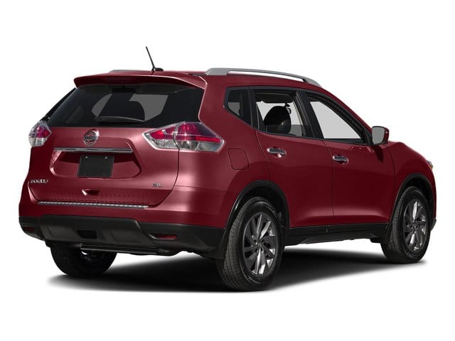 2 thumbnail image of  2016 Nissan Rogue SL