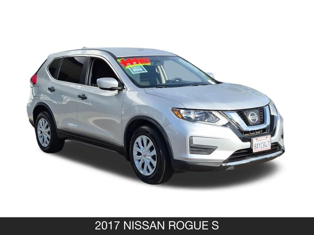 Used 2017 Nissan Rogue S with VIN KNMAT2MT2HP607032 for sale in Chula Vista, CA