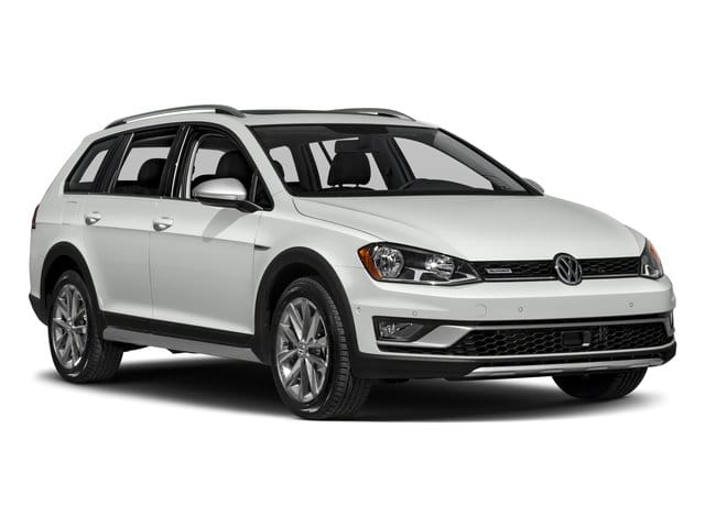 6 thumbnail image of  2017 Volkswagen Golf Alltrack S